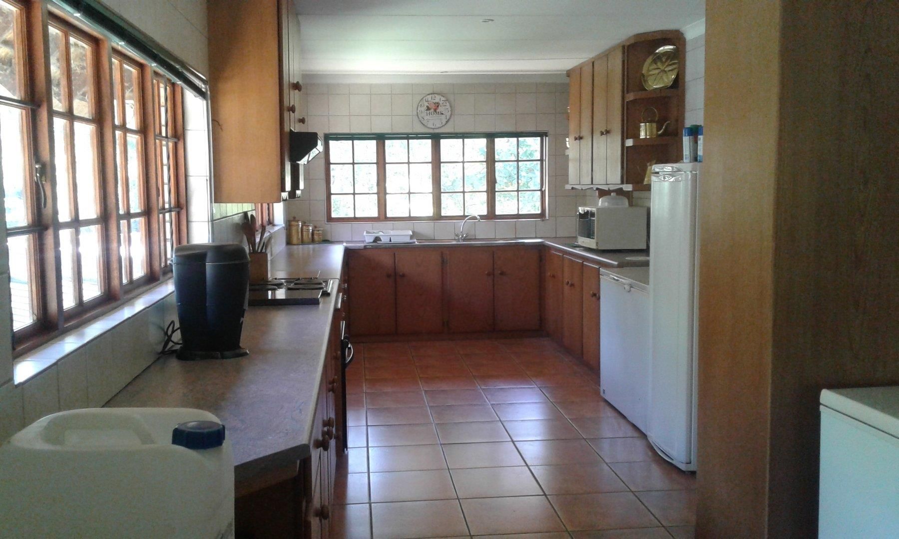 5 Bedroom Property for Sale in Viljoenskroon Free State